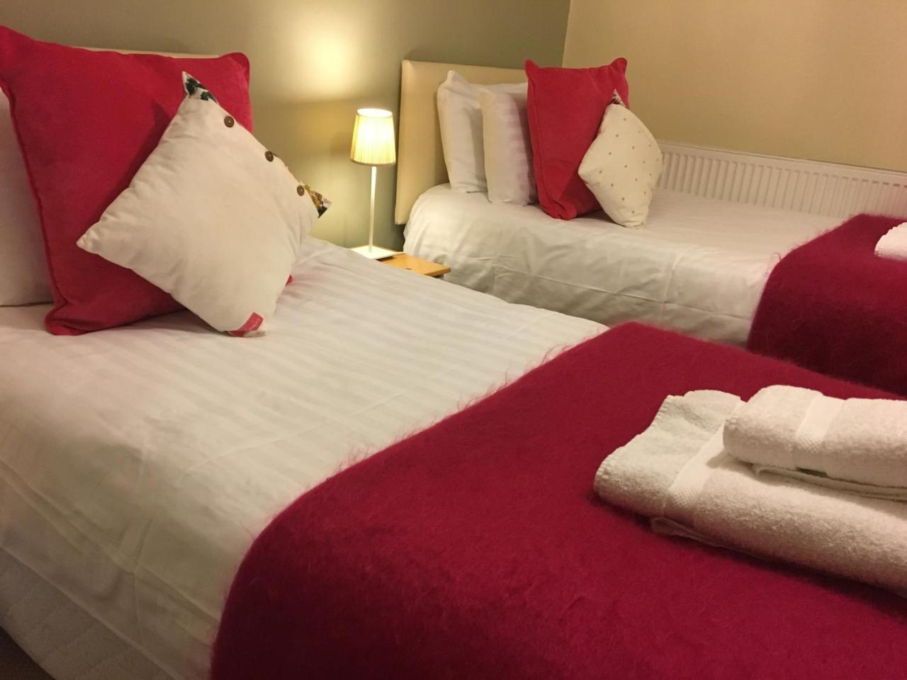 The Black Bull Inn Escrick Room photo